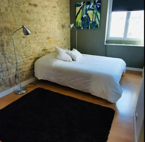 Et Elegant De Centre *